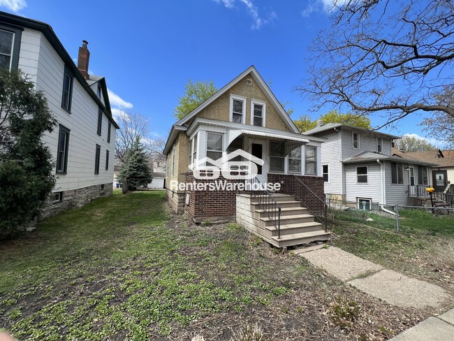 1035 20th Ave SE in Minneapolis, MN - Building Photo - Building Photo