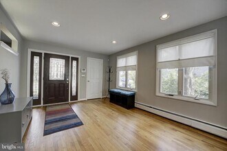 6326 Rockhurst Rd in Bethesda, MD - Building Photo - Building Photo