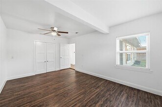 1005 Highland Dr in Grand Prairie, TX - Building Photo - Building Photo