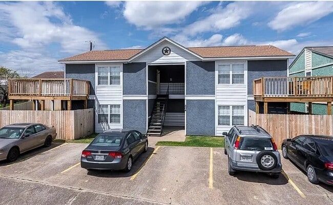 804 Oran Cir, Unit Oran Circle