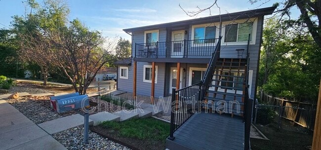 property at 1225 N Chestnut St