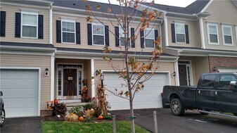 2310 Flint Dr in Washington, PA - Building Photo
