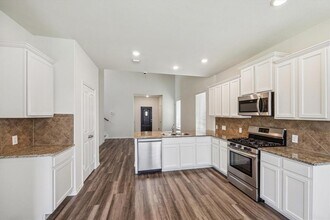 5711 Pampus Prairie Rd in Park Row, TX - Foto de edificio - Building Photo