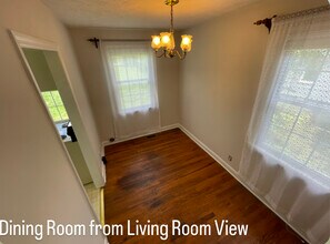 108 Woodmont Cir in Clinton, TN - Foto de edificio - Building Photo