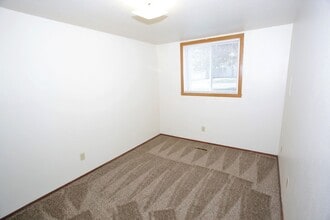 Colonial Arms in Crookston, MN - Building Photo - Interior Photo