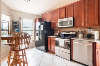 134 Lakepointe Cir in Kissimmee, FL - Building Photo - Building Photo