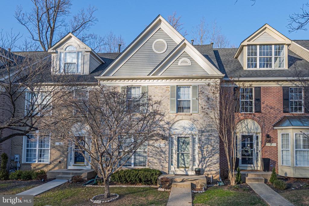 5 Farnham Way in Timonium, MD - Foto de edificio