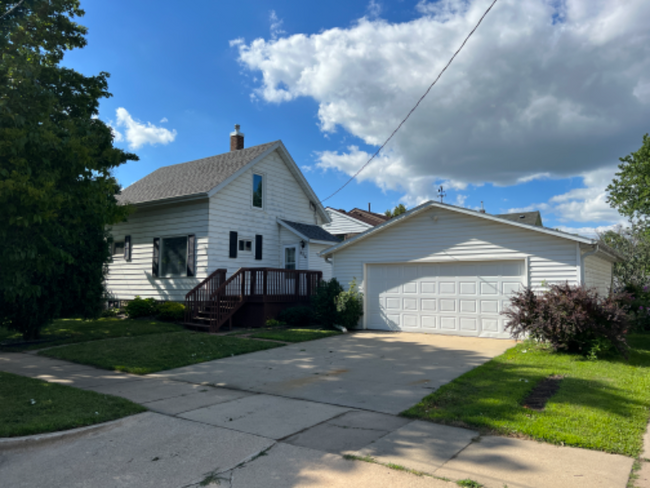 624 7th Ave SE in Rochester, MN - Foto de edificio - Building Photo