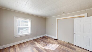 209 N Sycamore St in Harrison, OH - Building Photo - Building Photo