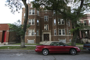 7115 S Cornell Ave in Chicago, IL - Building Photo - Building Photo