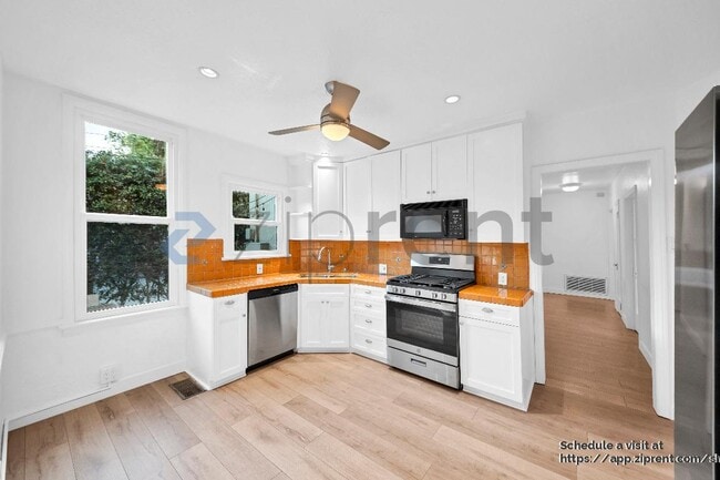 property at 5160 San Vicente Blvd