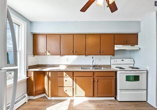 85 California St in Fall River, MA - Building Photo - Building Photo