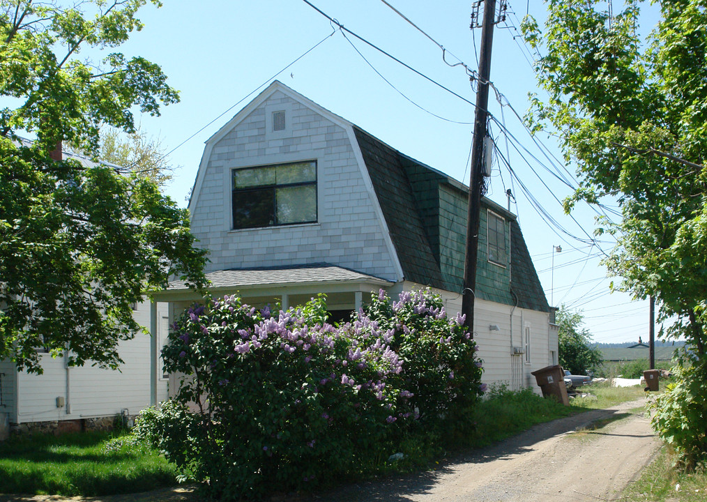 1313 N Madison St in Spokane, WA - Building Photo