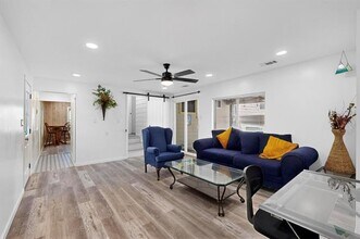 4214 Falls Dr in Dallas, TX - Building Photo - Building Photo