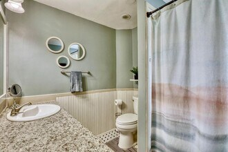 1621 N Van Buren St in Milwaukee, WI - Building Photo - Building Photo