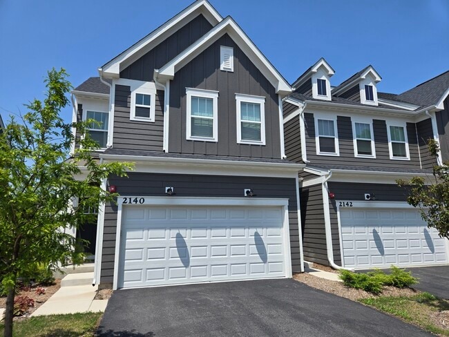 property at 2140 Weatherbee Ln