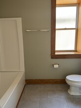 504 Bellefontaine Ave, Unit 2 in Kansas City, MO - Foto de edificio - Building Photo