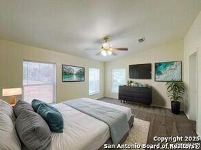 9611 Hildebrandt in San Antonio, TX - Building Photo - Building Photo