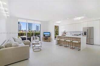 19101 Mystic Pointe Dr in Aventura, FL - Building Photo - Building Photo