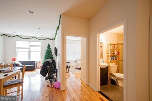 1110 South St in Philadelphia, PA - Building Photo