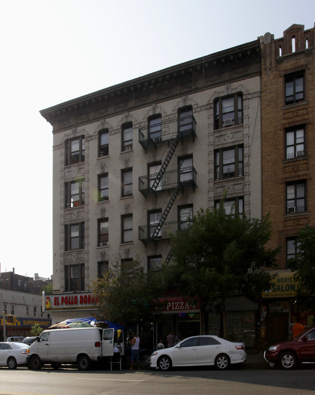 1501 Saint Nicholas Ave in New York, NY - Foto de edificio - Building Photo