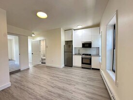 101 Pioneer St in Brooklyn, NY - Building Photo