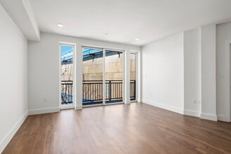 60 Hichborn St in Boston, MA - Building Photo - Building Photo