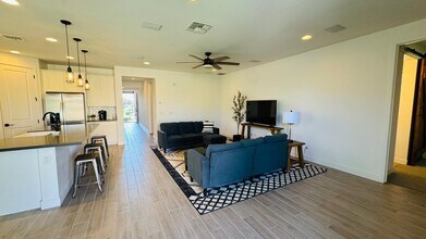 14424 W Aster Dr in Surprise, AZ - Building Photo - Building Photo