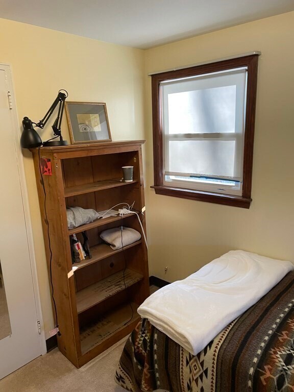 15 Saran Ave-Unit -Left in Bedford, MA - Building Photo - Building Photo