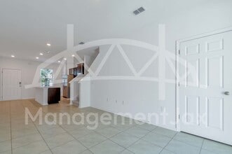 8335 Asteroid St in Jacksonville, FL - Building Photo - Building Photo