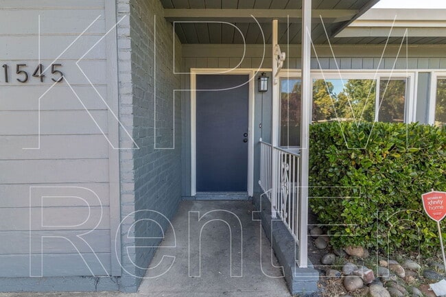 1545 Douglas Rd in Stockton, CA - Building Photo - Building Photo
