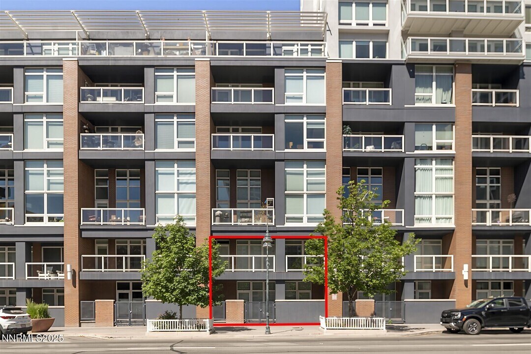 255 N Sierra St in Reno, NV - Building Photo