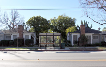 590 Sierra Madre Blvd in Sierra Madre, CA - Foto de edificio - Building Photo