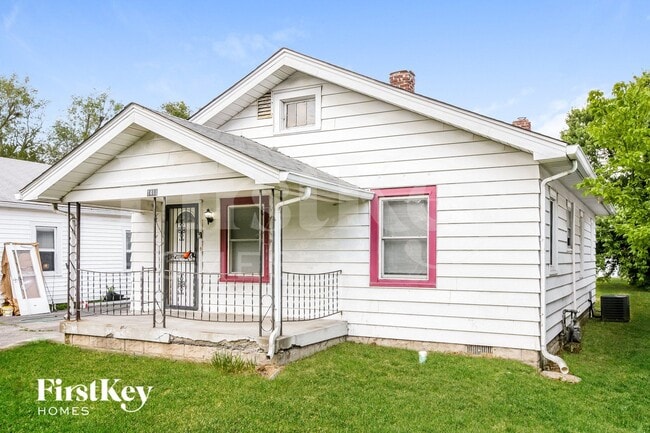 1411 Lindley Ave in Indianapolis, IN - Foto de edificio - Building Photo