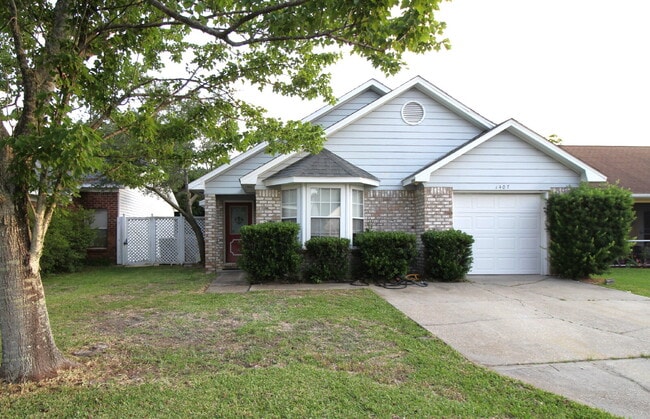 property at 1407 Sterling Point Dr