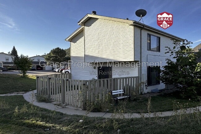 property at 24 Mountain Shadows Ct