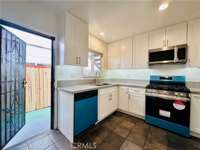 property at 4918 Tujunga Ave