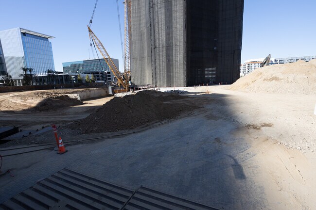 321 W Ocean Blvd in Long Beach, CA - Foto de edificio - Building Photo