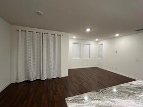 3050 Lupita Pepper Walk in Sacramento, CA - Foto de edificio - Building Photo