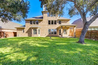 9230 Hernshead Ln in Missouri City, TX - Foto de edificio - Building Photo
