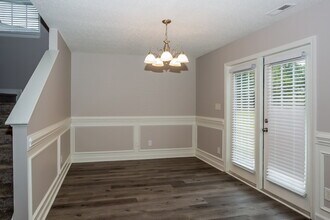 605 Overlook Rd in Lowell, NC - Building Photo - Building Photo