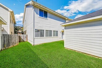 11926 Prior Park Dr in Houston, TX - Building Photo - Building Photo