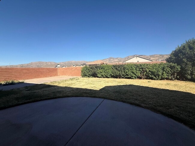 917 Playa Azul St in Alamogordo, NM - Building Photo - Building Photo