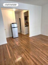 120 W 73rd St in New York, NY - Building Photo - Building Photo