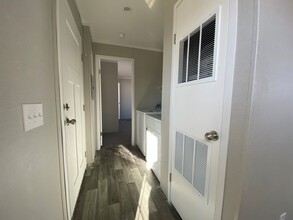 58 Castings Rd in Springfield, IL - Building Photo - Building Photo