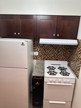 3700 N Pine Grove Ave, Unit STUDIO in Chicago, IL - Building Photo - Building Photo