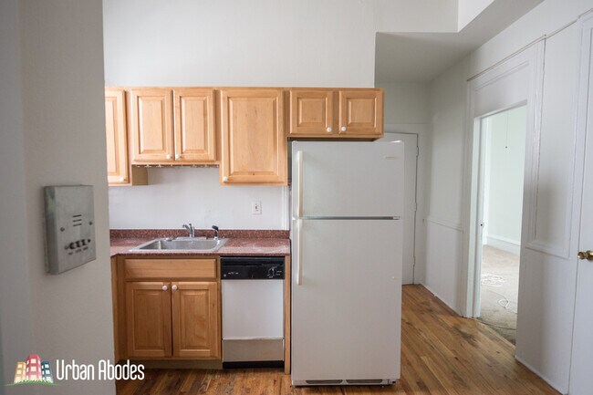 2025 N Racine Ave in Chicago, IL - Building Photo - Building Photo