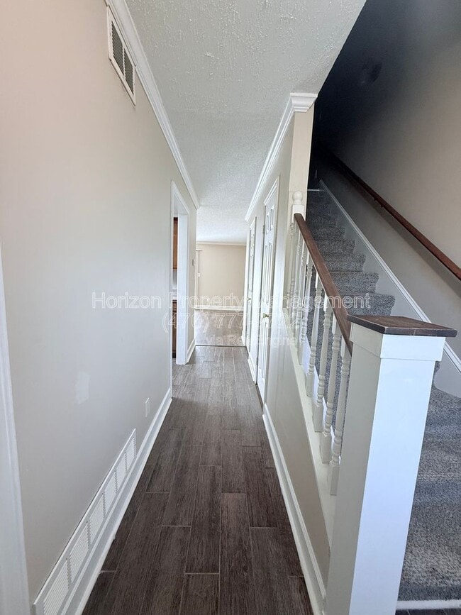 3730 Old Flowery Branch Rd in Oakwood, GA - Building Photo - Building Photo