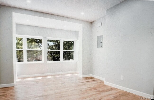 75 Woodbine St in Brooklyn, NY - Building Photo - Building Photo