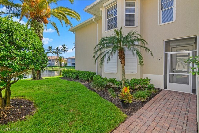 3300 S Coconut Island Dr in Estero, FL - Building Photo - Building Photo